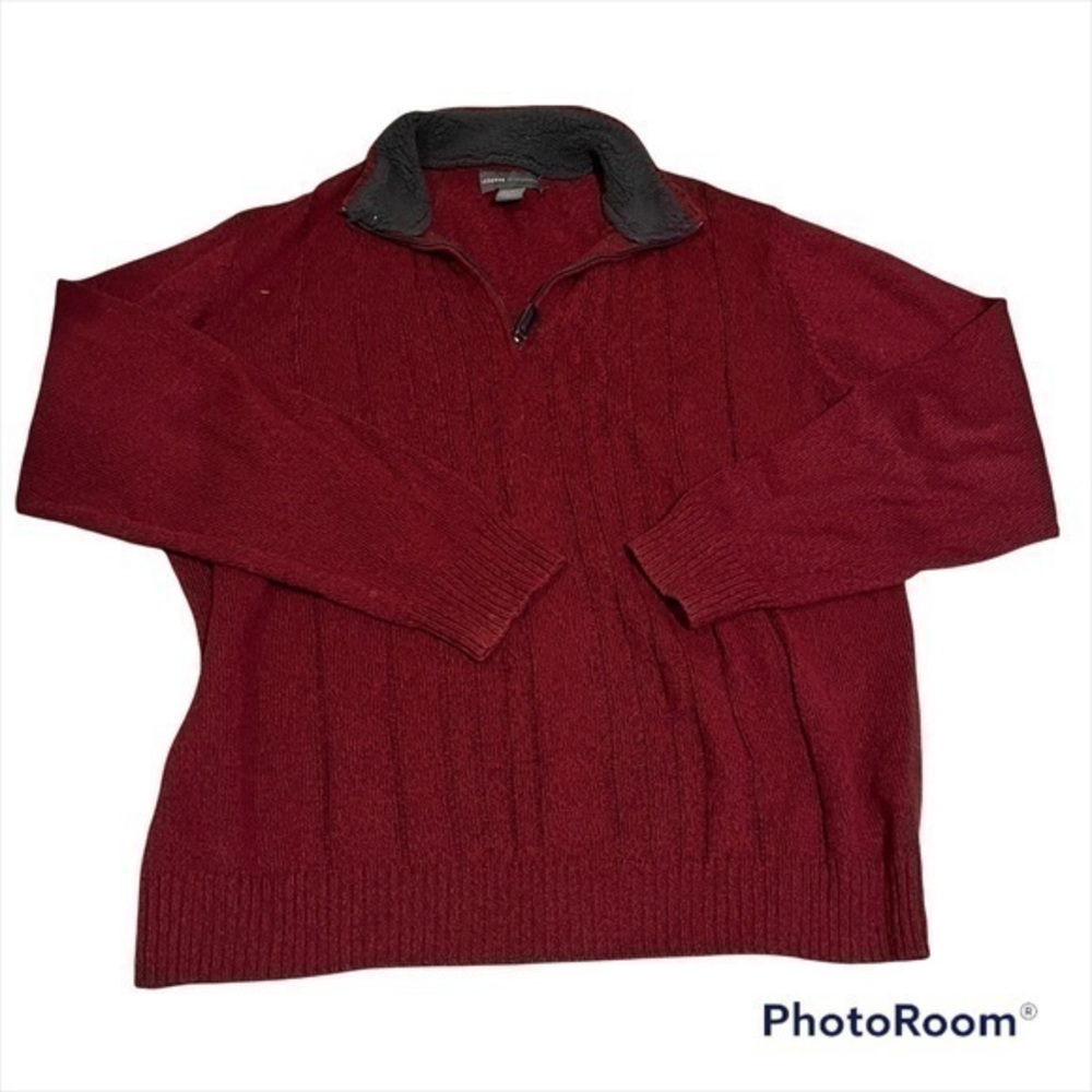 Tricots St Raphael burgundy sweater with Sherpa lining